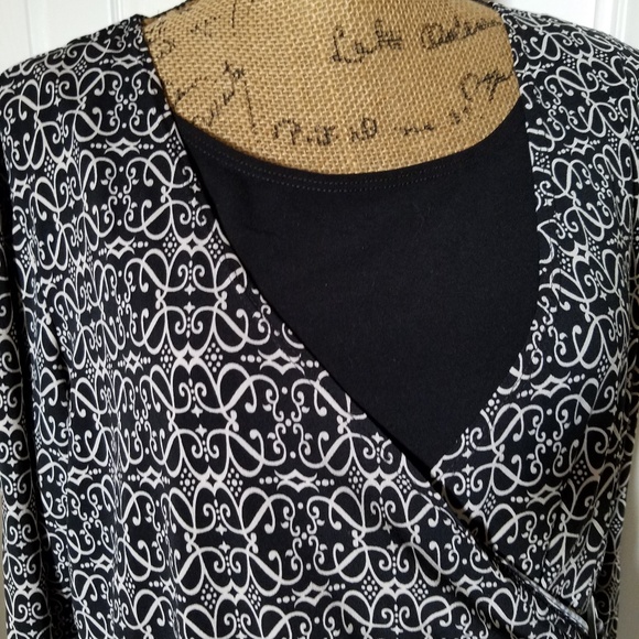 Elementz Black and white geometric graphic with ring cinch accent XL - Picture 3 of 7